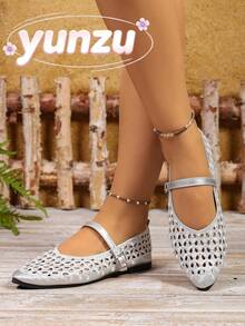 Silver Hollow Embroidery Mary Jane Women's Shoes, Pointed Toe Single Strap Low Vamp Flat Shoes, Breathable Versatile Commuter Shoes For Spring And Summer - Silver - View 2