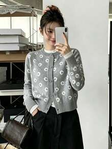 Women's Gray Long Sleeve Round Neck Cardigan, Crescent Moon Pattern, Ribbed Knit Detail, Regular Length, Slightly Elastic Fabric, Autumn/Winter Essential. Daily Atmosphere Outfit, Popular Korean Style Top, Women's Knit Cardigan, Spring/Autumn Style, Exquisite Korean Style, Gray Crescent Moon Pattern, Short Fit, Round Neck Button-Down Long Sleeve Knit Outerwear - Grey - View 8