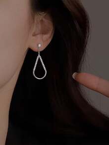 1 Pair Hollow Rhinestone Water Drop Earrings, Minimalist Fashion Niche Design, High-End Stud Earrings Suitable For Daily Commute Wear - Multicolor - View 3