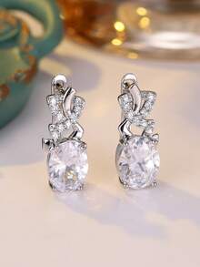 1 Pair Exquisite Oval White Zirconia Inlaid Silver-Plated Earrings For Women, Suitable For All Special Occasions Throughout The Year, Enhance Your Charm - Silvery - View 9
