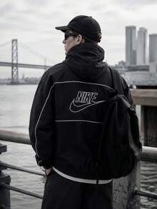 Nike 男款 AS M NK CLUB ATHLETE HD 休閒梭織連帽夾克運動外套 HJ2013-010 - 黑色 - 查看 2
