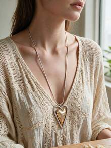 1pc Bohemian Style Heart Pendant Necklace, Women's Exclusive, Vintage Dual-Tone Gold & Silver Heart Pendant Round Snake Chain Necklace, Fashion Romantic Jewelry Gift - Silver - View 1