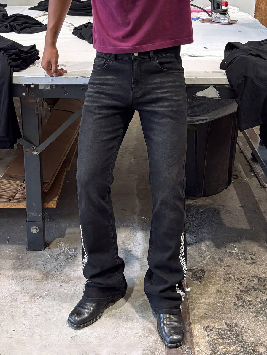 Celana Jeans Pria Hitam Model Flare dengan Efek Pudar, Celana Denim Vintage dengan Hiasan Rhinestone di Samping, Gaya Kasual Jalanan Cocok untuk Pemakaian Sehari-hari dan Pesta - Hitam - View 1
