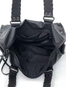 Tas Bahu dengan Dekorasi Paku Keling Logam pada Permukaan Tas, Pegangan Anyaman dengan Tali Rumbai untuk Gaya Keren, Dilengkapi Pegangan dan Tali Bahu Panjang yang Dapat Dilepas, Bisa Diganti Antara Mode Jinjing, Bahu, dan Selempang, Saku Depan Beritsleting untuk Penyimpanan Barang Kecil yang Praktis, Interior Luas, Cocok untuk Jalan-jalan di Kota, Belanja Harian, Membentuk Penampilan Personal - Hitam - View 4