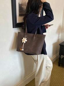 Tote Bag, Rich Woven Texture Surface Details, Floral Charm Accents Add Fresh Atmosphere. Double Long Shoulder Straps For Easy Shoulder Carrying, Open Design For Convenient Access, Ample Interior Space To Store Various Personal Items, Suitable For Commuting, Casual Outings, Creating A Simple And Gentle Daily Outfit Style. - Coffee Brown - View 3