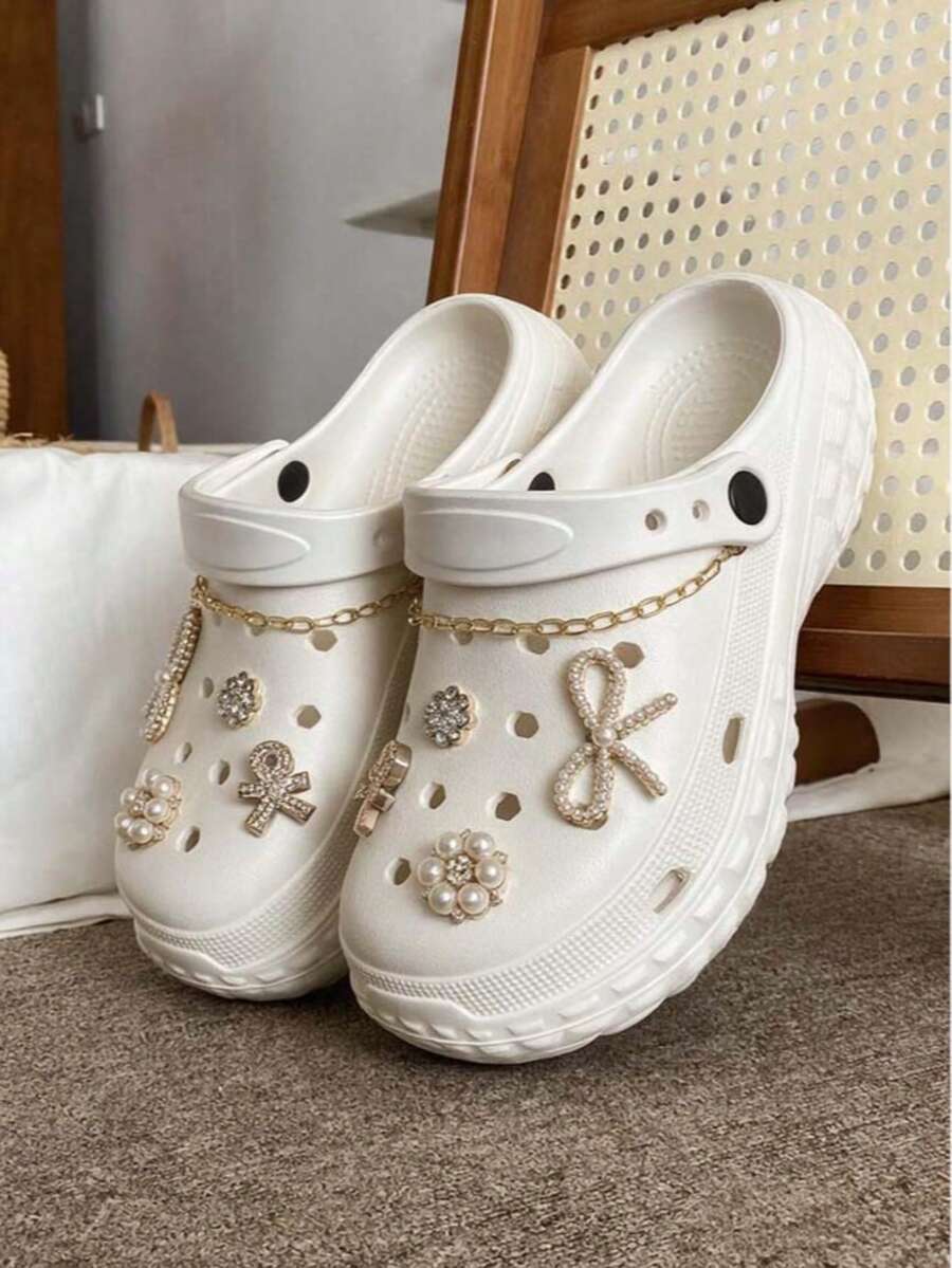 Women's New Casual Versatile Perforated EVA Outdoor Comfortable Lightweight Soft Sole Beach Sandals - White - View 1