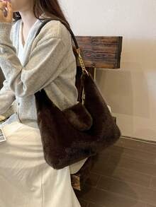 1件女款純色秋冬新款毛絨新月形單肩包，時尚鏈條編織肩帶附翻蓋 - 咖啡棕 - 查看 5