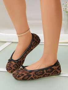 Brown Leopard Print Split Toe Flat Ballet Shoes Women Spring Autumn Slip-On Low Vamp Commuter Split Toe Flat Heel Pumps - Brown - View 6