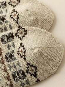 5 Pairs Random Women's Autumn/Winter Thickened Fleece Terry Retro Comfortable Warm Mid-Calf Socks - Multicolor - View 3