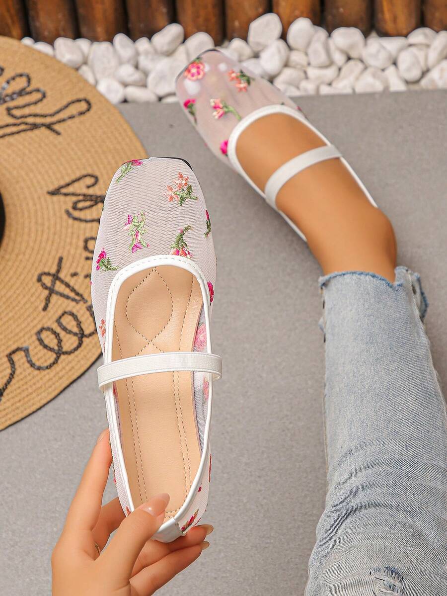 Xfxf Women's Fashion/Floral/Embroidered Mary Jane Flats, Breathable And Comfortable, Suitable For Daily Casual/Shopping/Commuting Wear - White - View 1