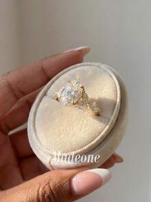 MADEONE 1pc Oval Zirconia Stone Ring With Four-Prong Setting, European Style Women's Ring, Unique, Suitable For Balls, Parties And Gatherings, Perfect Gift - Sparkling Oval Ring - View 4