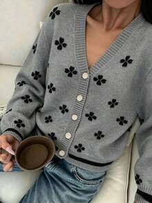 Women's Autumn/Winter Minimalist Clover Design Contrast Color Metal Button Cardigan, Fashionable Elegant Loose Casual Versatile Knit Sweater Long Sleeve Jacket Top - Grey - View 6