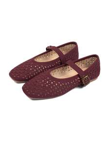1 Pair Solid Color Fashion Hollow Buckle Women's Flat Shoes, Suitable For All Seasons And Holidays - Burgundy - View 5