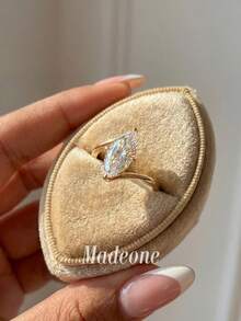 MADEONE 1pc Sparkling Zirconia Marquise Twisted Four-Prong Ring, Women's Engagement Wedding Party Daily Wear Anniversary Jewelry Gift - Gold - View 5