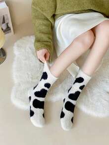 2 Pairs Cute Cow Pattern Plush Round Neck Fluffy Socks, Thick Warm Coral Fleece Socks, Soft And Comfortable, Suitable For Daily Wear, Holiday, Winter Home Warmth, Warm And Caring - Multicolor - View 2