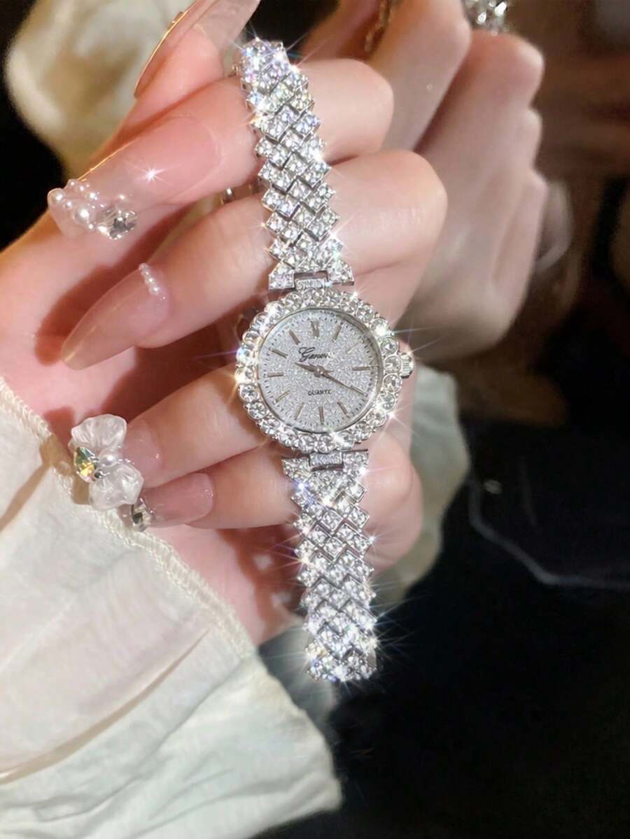 A Luxurious Full-Diamond Quartz Watch, Perfect For Daily Wear, Birthdays, Women's Gifts, Anniversaries, And Holidays - Silver - View 1