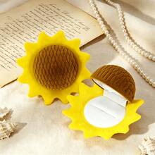 Cute Sunflower Shaped Velvet Ring Box, Mini Portable Jewelry Storage Box, Soft Flannel Lining Ring Holder, Proposal, Wedding, Engagement Decorative Jewelry Storage Container, Ideal Gift Box For Rings And Small Accessories, Bedroom Desktop Decor - Sunflower - View 2