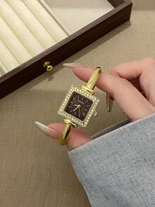 1件金色手鍊式女款石英手錶，極簡錶盤，精緻簡約，適合日常配戴，生日/畢業禮物 - 金色 - 查看 3