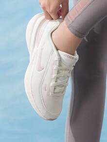 Sepatu Lari Nike Uplift SC Sederhana, Praktis, Nyaman, dan Bernapas (Wanita) - Putih/Merah Muda - putih merah muda - View 1