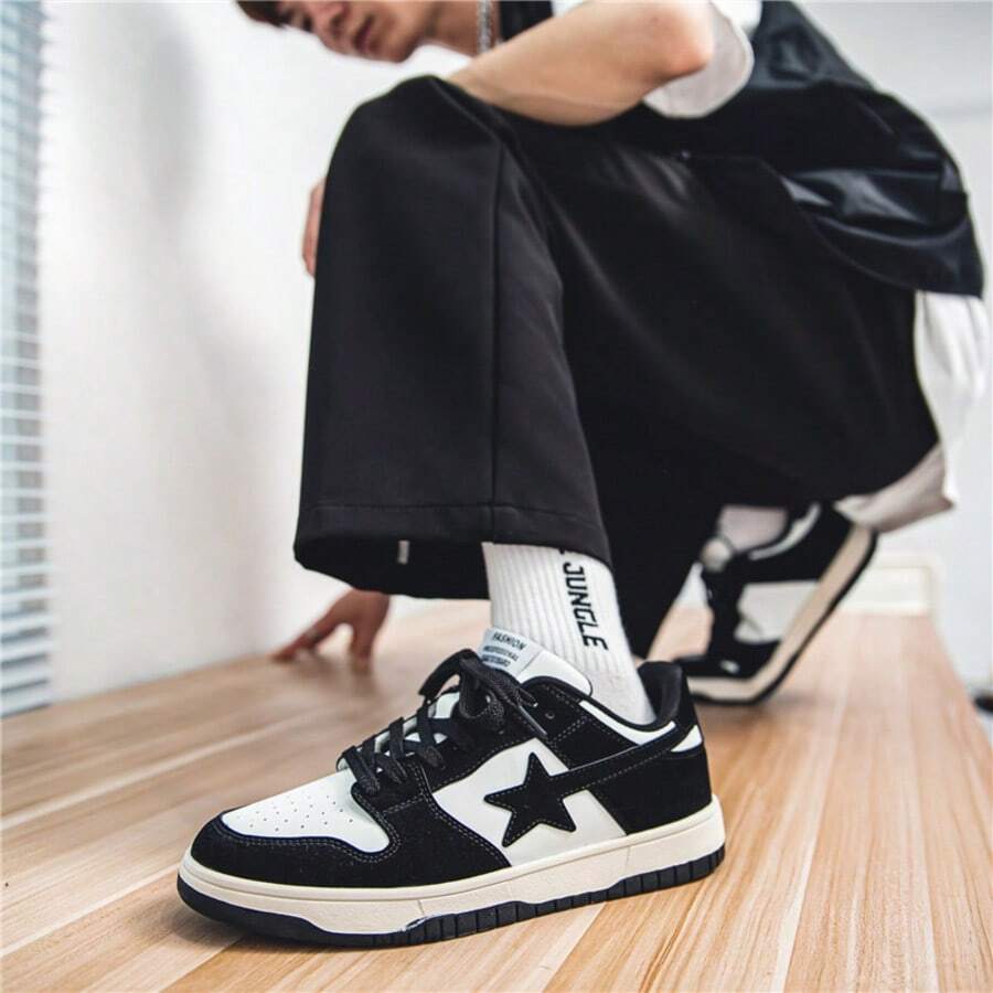 Men's Star Decor Low-Top Sneakers Mesh Patchwork Thick Sole Lace-Up Design Youth Student Daily Commute Versatile Casual Men's Shoes - Black - View 1