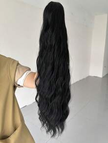 22英吋棕色自然波浪捲夾式馬尾接髮，耐熱纖維 - 黑色 - 查看 2
