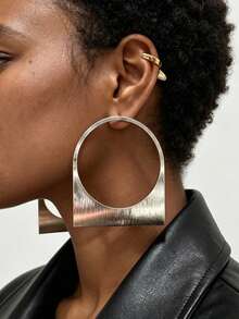 1 Pair European And American Exaggerated Geometric Hollow Stud Earrings - Silver - View 1