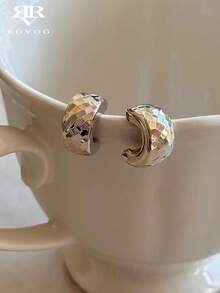 1 Pair Minimalist Fashion Rhombus Textured Geometric Hoop Earrings Suitable For Women's Daily Casual Wear - Silver - View 2