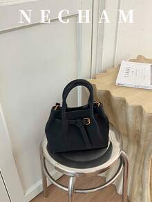 1件小眾設計吊飾掛飾女款斜挎包，對比色扣環，布料與PU材質，適合上班、購物、約會、旅行 - 黑色 - 查看 1
