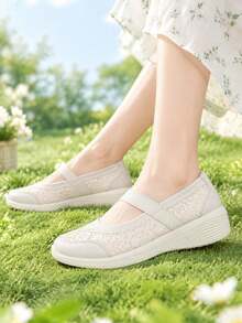 Skechers 女款休閒鞋 舒緩休閒鞋 MODERN COMFORT 系列 時尚休閒鞋 舒適通勤日常休閒運動鞋 158763-OFWT - 乳白色 - 查看 3