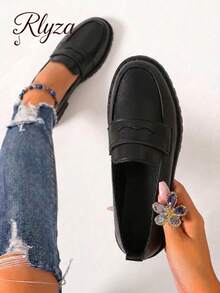 rlyza British Style Black Loafers Women's Vintage Round Toe Thick Sole Slip-On Soft Leather Commute Minimalist Versatile Low Heel Shoes - Black - View 1