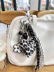 Y2K Leopard Print Star & Heart Bag Charm Keychain, Mini Camera Flower Dice Decor. Car Keychain, Bag D Ecoration, Preppy Bag Accessory. Gift For Women - Multicolor - View 1