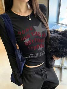 女款圓領長袖T恤，春/秋新款星星與字母印花，美式時尚風格，時尚休閒修身短版上衣 - 黑色 - 查看 6