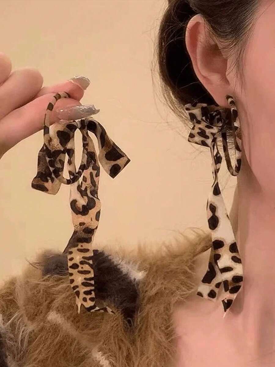 1 Pasang Anting Rumbai Pita Motif Macan Tutul Modis untuk Wanita, Cocok untuk Pesta dan Acara Kumpul-Kumpul - Hitam dan khaki - View 1