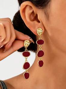 1 Pair Exquisite Alloy Hammered Texture Oil Drop Asymmetrical Geometric Long Earrings For Women, Suitable For Daily Wear, Banquet, Date And Party - Burgundy - View 6