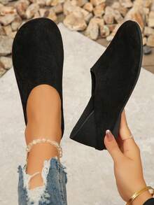 Spring Summer Autumn Comfortable Casual Flat Slip-On Shoes Suede Round Toe Lightweight Anti-Slip Wear-Resistant Versatile Black Flat Shoes - Black - View 4