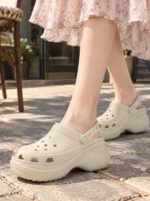Crocs 女款復古木屐拖鞋/涼鞋 戶外旅行休閒日常舒適輕便運動休閒拖鞋涼鞋 206302-2Y2 - 骨白色 - 查看 1