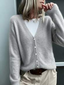 HEYMINI 100% Cashmere Women's Comfortable Grey V-Neck Knit Cardigan, Slimming Long Sleeve Sweater For Commuting, Suitable For Autumn/Winter - Grey - View 6