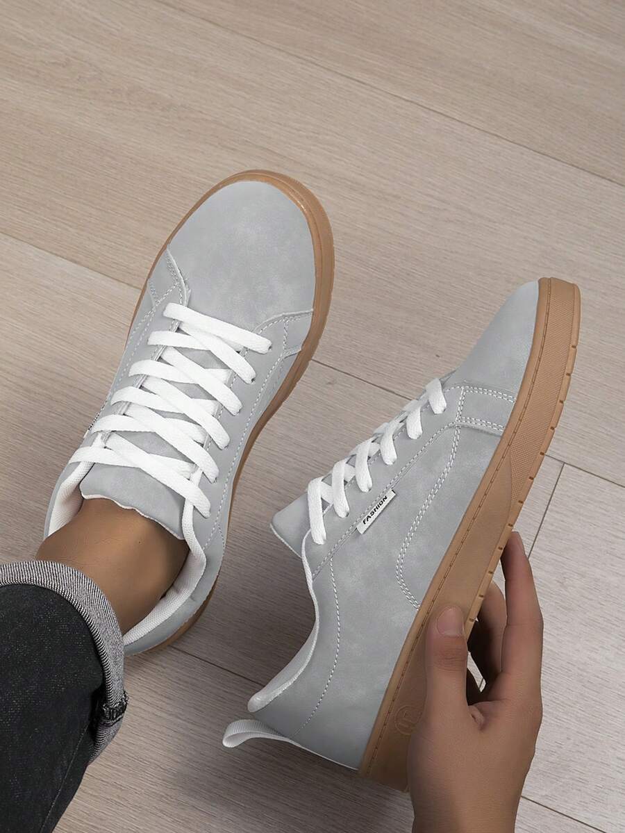 Men's Low-Top Casual Sneakers, Solid Color Lace-Up Design, Round Toe, Suitable For All Seasons, Commuting And Daily Wear - Light Grey - View 1