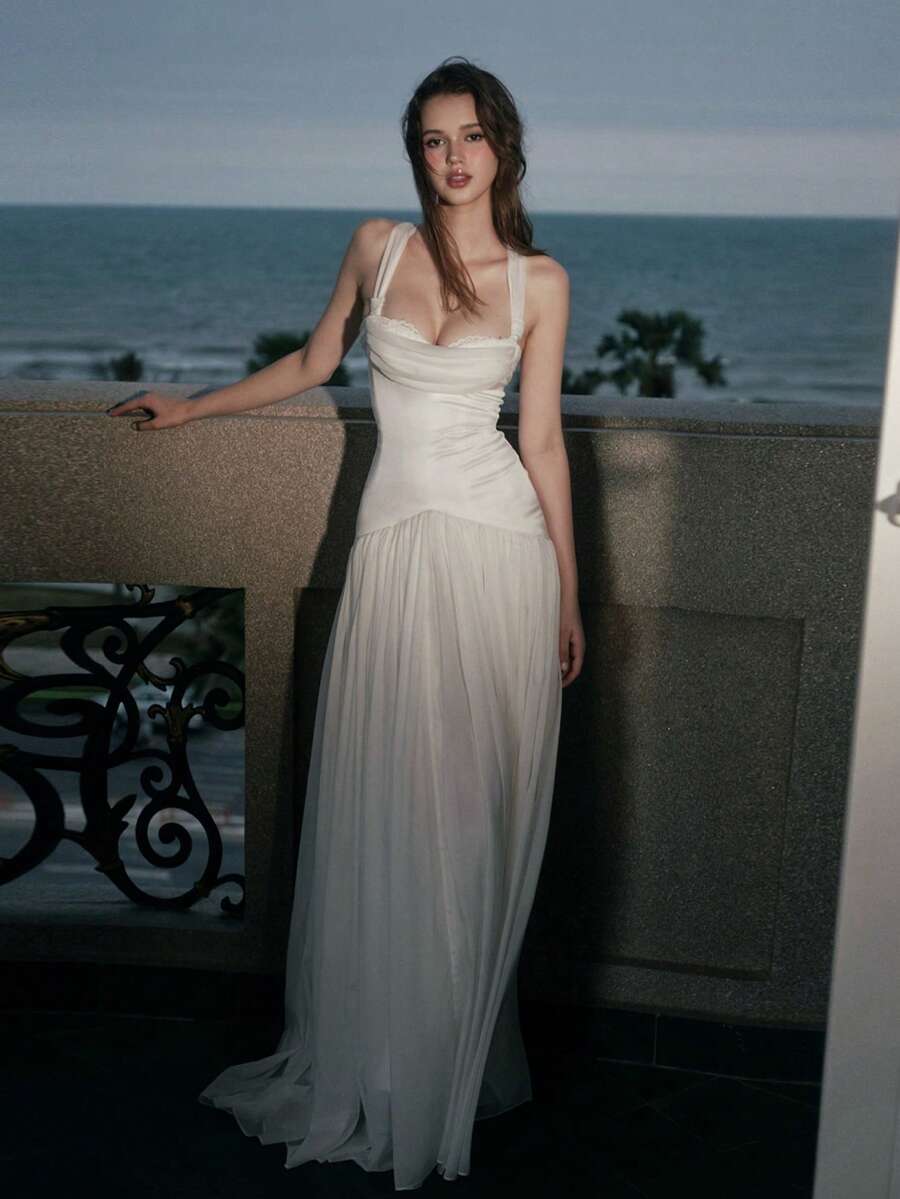 SYchuan 女款性感露背細肩帶洋裝,收腰設計,蕾絲滾邊領口,高彈性針織面料,超寬鬆裙襬,女款度假洋裝,女款婚禮晚禮服 - 白色 - 查看 1