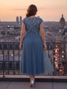 EVERPRETTY Elegant Dusty Blue Plus Size Wedding Guest Midi Dress With Floral Sequin Bodice Short Sleeves And Pleated Tulle Skirt For Formal Evening - Dusty Blue - View 3