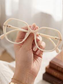 1 Pair Unisex Couple Vintage Square Clear Lens Glasses, PC Material With Delicate Chain And Petal Embossed Metal Decor, For Summer Outdoor Strolling, Travel, Beach Vacation, Party And Ball - Clear - View 2