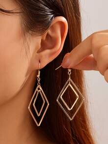 1pc Women's Luxury Minimalist Geometric Design Earrings, Fashionable Versatile Suitable For Daily Wear And Party - Gold-e1559B - View 1