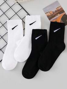 1/2/4 Pairs Women's Slash Wide Cuff Comfortable Breathable Mid-Calf Socks - Black and White - View 2