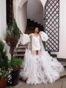 Gaun Pengantin Gaya Peri Impian Eropa & Amerika dengan Ekor Panjang dari Tulle, Gaun Pertunjukan Serbaguna Jubah Panjang dengan Ekor - Putih - View 3