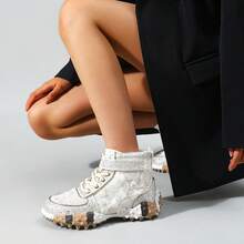 女款厚底運動鞋，創新鞋面設計，時尚精緻，適合戶外運動與聚會（尺寸偏小，建議選擇大一號） - 白色 - 查看 3
