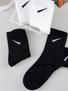 1/2/4 Pairs Women's Slash Wide Cuff Comfortable Breathable Mid-Calf Socks - Black and White - View 3