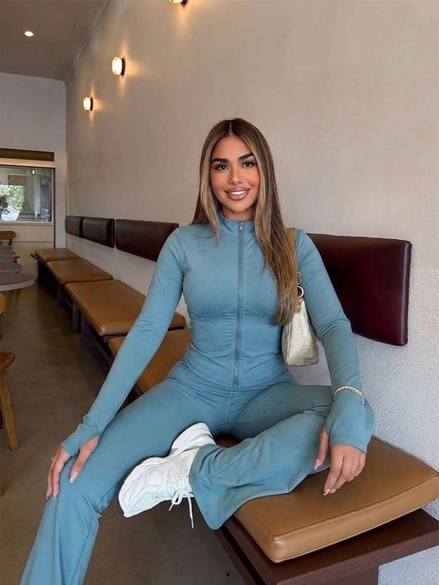 Women's Solid Color Zipper Fitted Long Sleeve Top And Flared Pants Set, Suitable For Yoga, Daily Wear, Commuting And More - Green - View 1