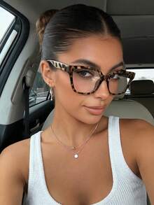 1pc Leopard Print Frame White Flat