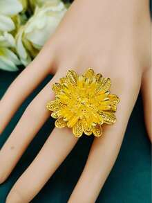1pc Fashion Women's Gold-Plated Flower Open Ring, European And American, Saudi Arabia, Middle East, Dubai, Africa, Bridal Wedding Banquet Dress Accessory, Christmas, Halloween, Thanksgiving, Valentine's Day, Birthday, Wedding, Seasonal Holiday Gift, Daily Wear - Yellow Gold - View 3