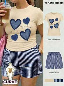 casual de dos piezas para mujer de talla grande - camiseta blanca de manga corta con estampado de corazones + pantalones cortos a rayas azules - camiseta color hueso + pantalones cortos a rayas - Ver 1